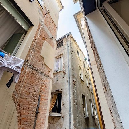 Castelli'S Apartments Campo 9 Genoa Luaran gambar