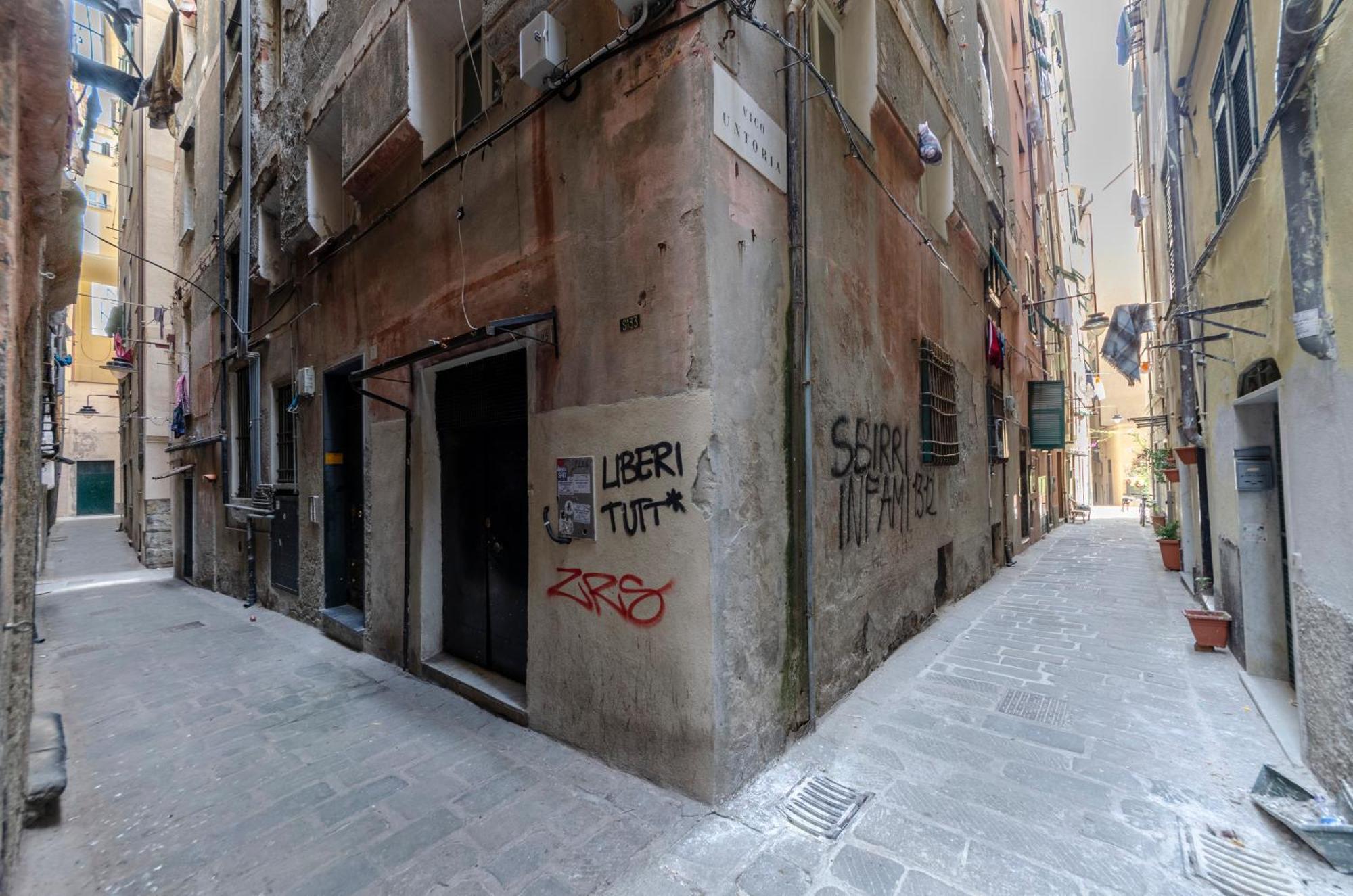 Castelli'S Apartments Campo 9 Genoa Luaran gambar
